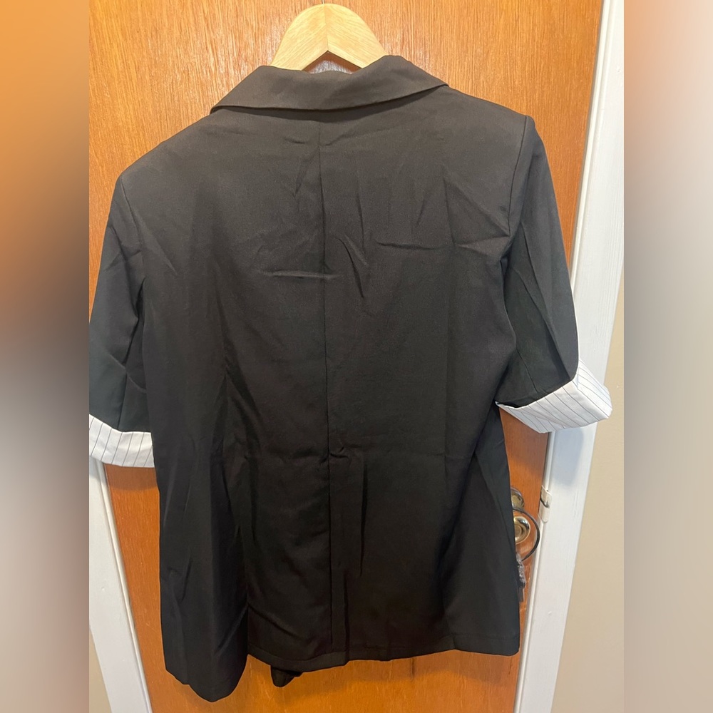 Clothes - Picture 2 of 7
